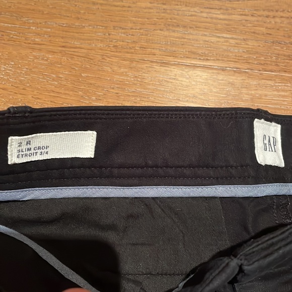 Gap black slim crop, size 2 - Picture 2 of 3